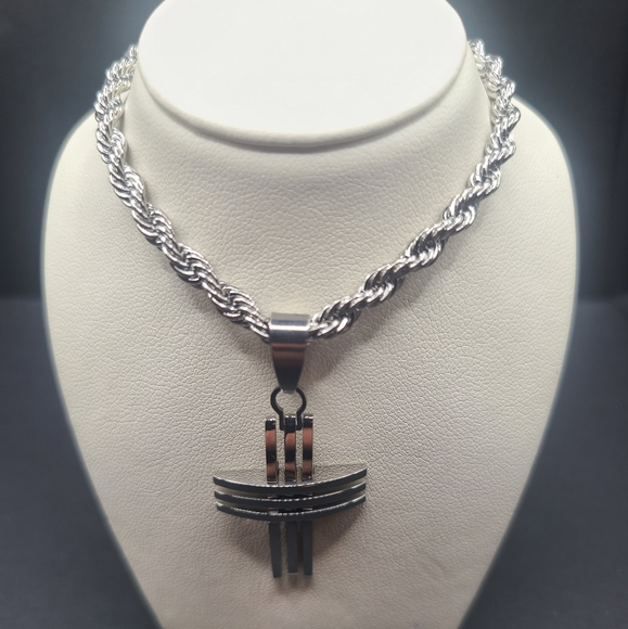 New 24" 4mm heavy stainless steel rope chain with stainless triple bar cross. - Picture 3 of 4